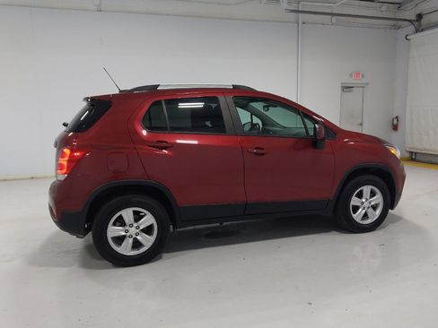 Used 2022 Chevrolet Trax LT w/ Driver Confidence Package AWD/4WD image 10