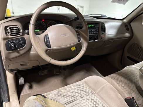Used 2002 Ford F150 XLT AWD/4WD image 10