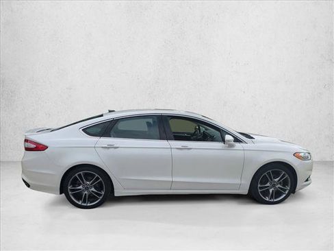 Used 2016 Ford Fusion Titanium FWD image 4