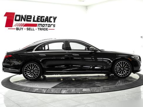 Used 2025 Mercedes-Benz S 500 4MATIC image 9