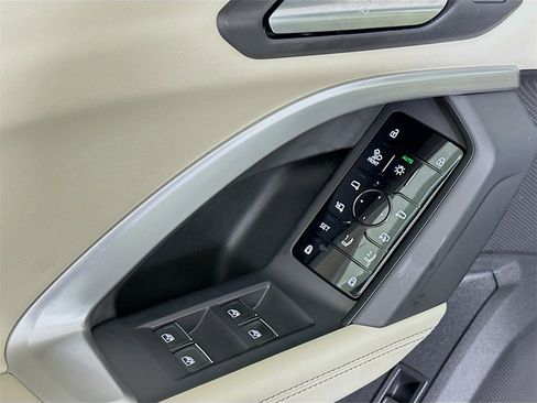 Used 2025 Audi Q5 Prestige image 21