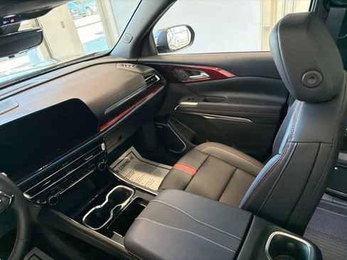 Used 2026 Chevrolet Traverse RS w/ LPO, Floor Liner Package AWD/4WD image 35