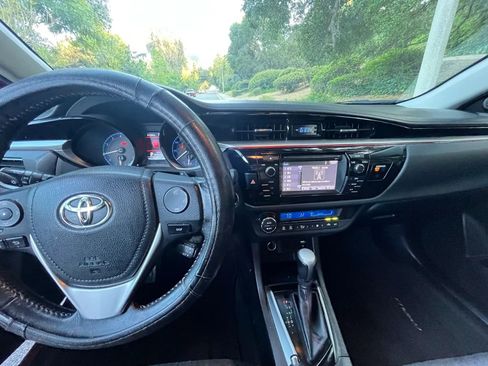 Used 2016 Toyota Corolla S Special Edition FWD image 24