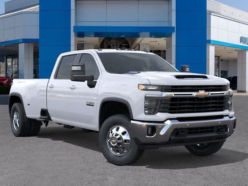 New 2026 Chevrolet Silverado 3500 LT w/ Texas Edition image 7