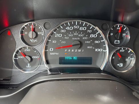 Used 2023 GMC Savana 2500 w/ Driver Convenience Package image 17