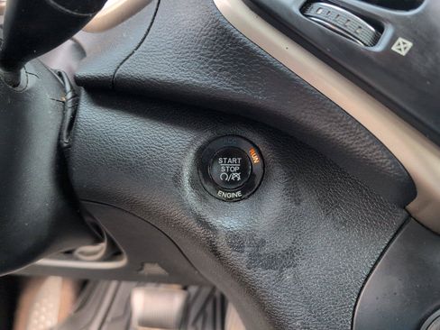 Used 2016 Jeep Cherokee Limited FWD image 22