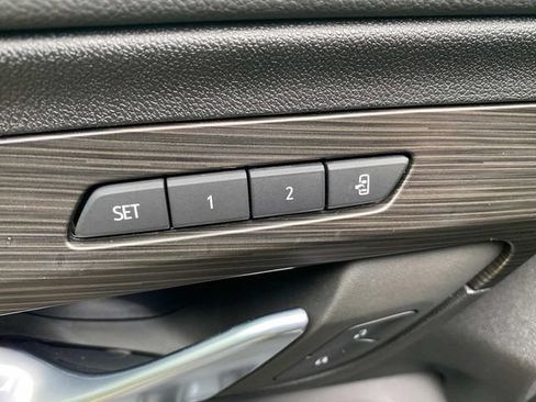 Used 2023 GMC Terrain SLT w/ Infotainment Package II AWD/4WD image 15