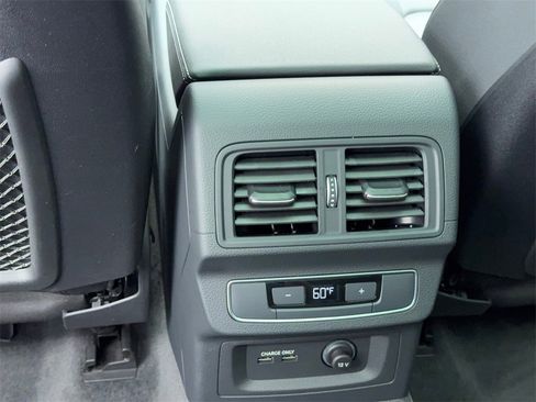 Used 2022 Audi Q5 2.0T Premium image 42