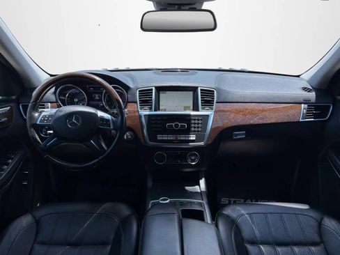 Used 2014 Mercedes-Benz GL 450 4MATIC w/ Lighting Package image 12