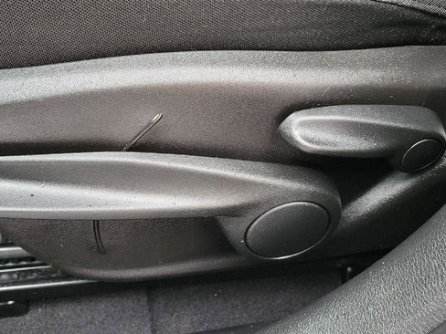 Used 2019 Jeep Renegade Sport image 8