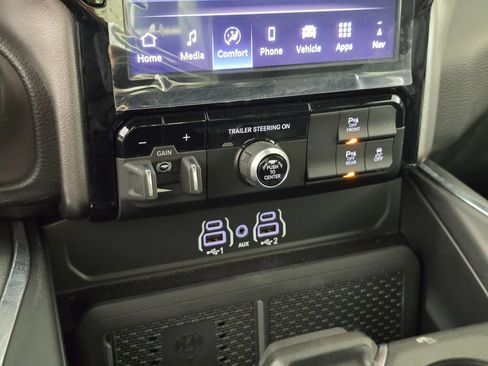 New 2026 RAM 1500 Laramie w/ Night Edition AWD/4WD image 31