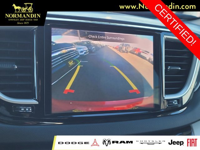 Certified 2024 Chrysler Pacifica Touring-L FWD image 10