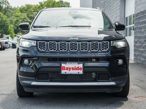 Used 2025 Jeep Compass Limited AWD/4WD image 3