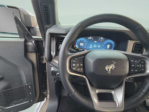 Used 2025 Ford Bronco Outer Banks image 31