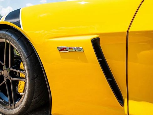 Used 2006 Chevrolet Corvette Z06 w/ Preferred Equipment Group image 36