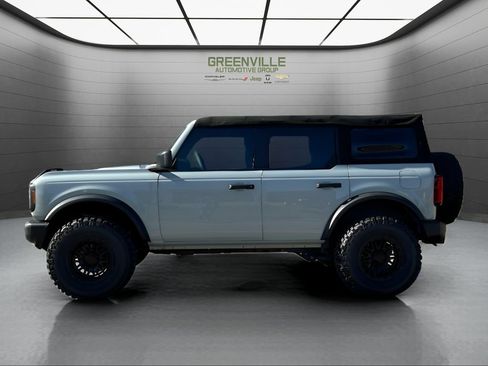 Used 2022 Ford Bronco 4-Door AWD/4WD image 2
