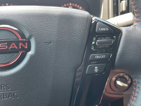 Used 2025 Nissan Frontier 4x4 Crew Cab image 23