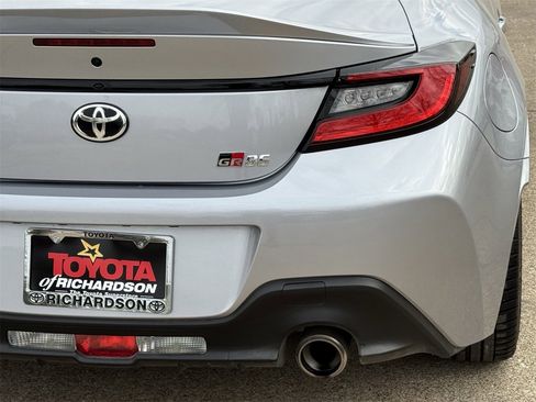 Used 2025 Toyota GR86 Premium image 6