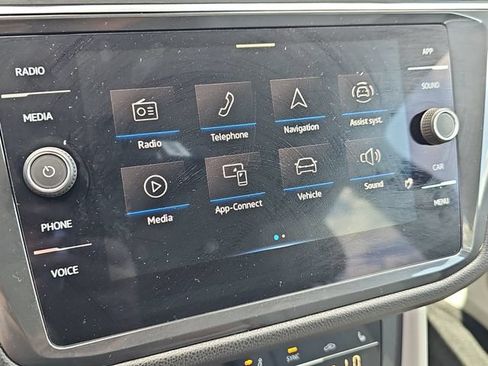 Used 2023 Volkswagen Tiguan SE FWD image 26