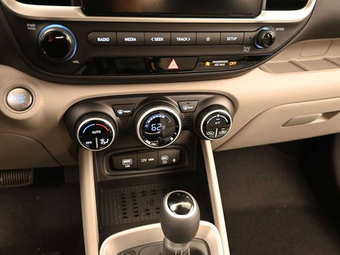 New 2026 Hyundai Venue SEL FWD image 19