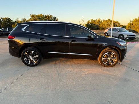 Used 2021 Buick Enclave Essence w/ Sport Touring Edition image 4