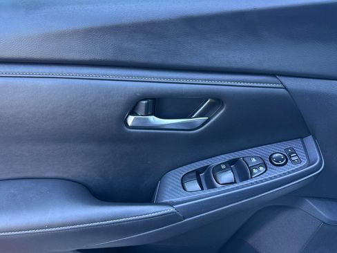 Used 2024 Nissan Sentra SV FWD image 17