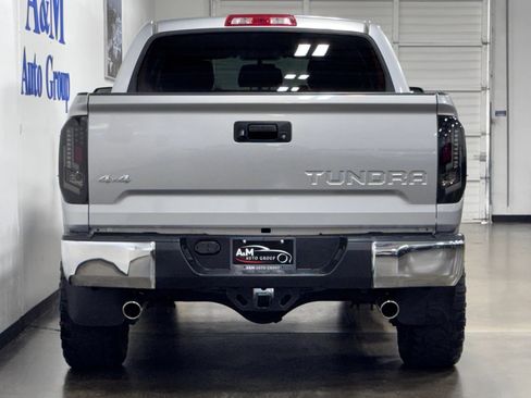 Used 2016 Toyota Tundra SR5 w/ SR5 Upgrade Package AWD/4WD image 5