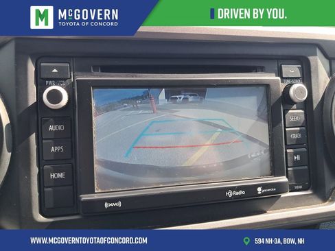 Used 2018 Toyota Tacoma SR5 AWD/4WD image 24