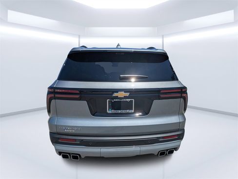 New 2026 Chevrolet Traverse LT w/ Enhanced Driving Package image 4