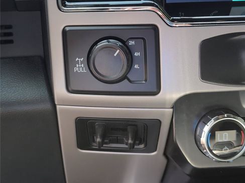 Used 2022 Ford F250 Lariat w/ Lariat Value Package AWD/4WD image 23