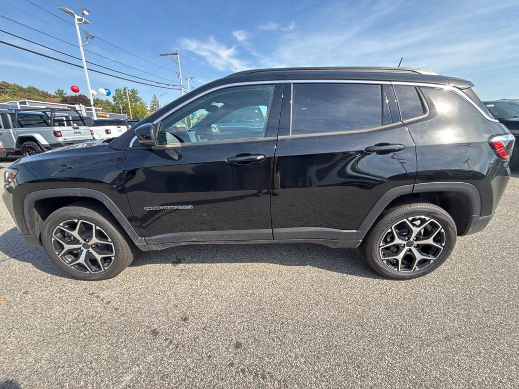 New 2026 Jeep Compass Limited AWD/4WD image 2