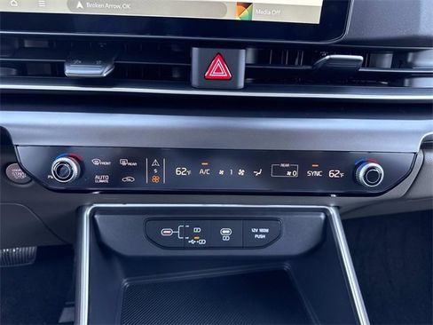 New 2026 Kia Carnival LXS image 22