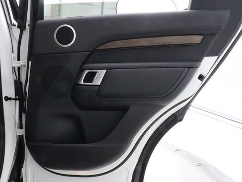 Used 2019 Land Rover Discovery HSE AWD/4WD image 43