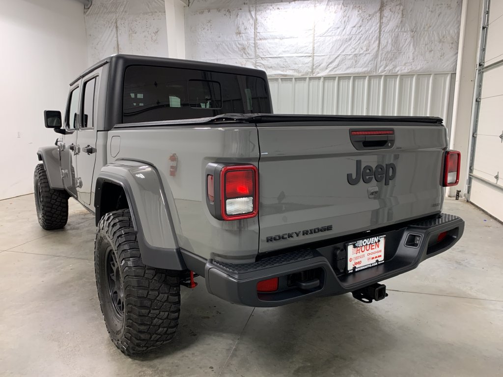 Used 2023 Jeep Gladiator Sport AWD/4WD image 5