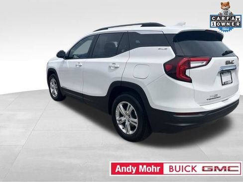 Used 2024 GMC Terrain SLE w/ Driver Convenience Package FWD image 17