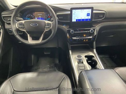 Used 2023 Ford Explorer Limited image 11