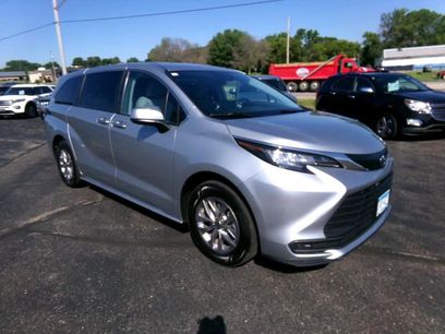 Used 2022 Toyota Sienna LE