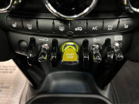 Used 2024 MINI Cooper SE image 22