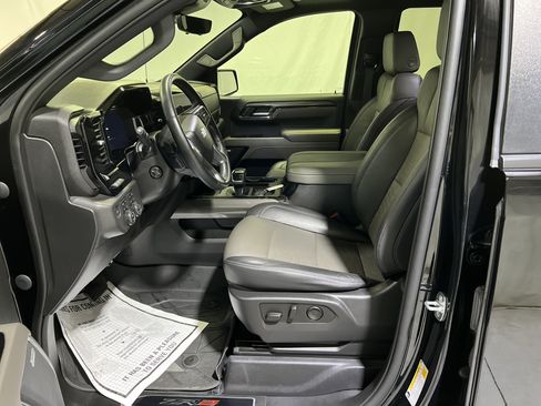 Certified 2023 Chevrolet Silverado 1500 ZR2 w/ Technology Package AWD/4WD image 18
