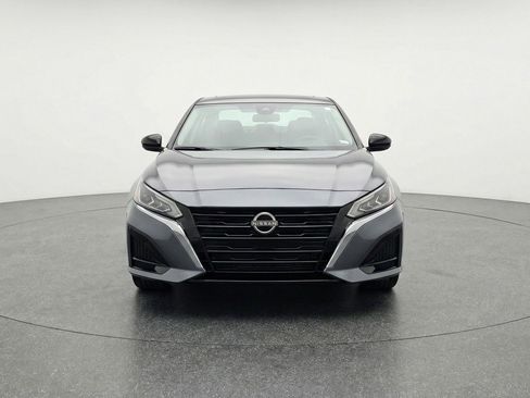 Used 2025 Nissan Altima 2.5 SV image 2