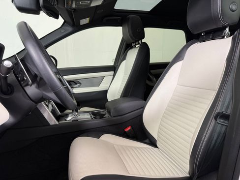 Used 2023 Land Rover Discovery Sport SE R-Dynamic image 6