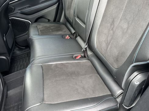 Used 2023 Jeep Grand Cherokee Trailhawk image 15