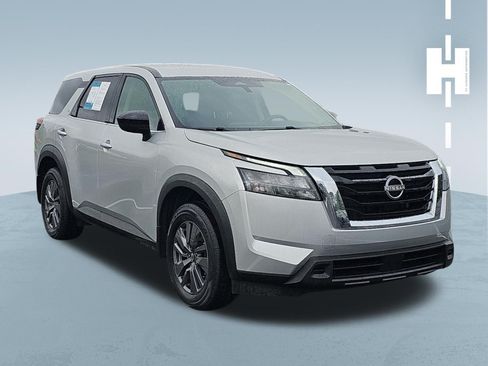 Used 2024 Nissan Pathfinder S w/ Cargo Package FWD image 1