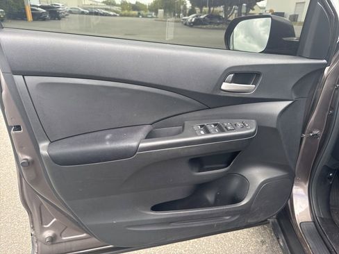 Used 2016 Honda CR-V SE image 11