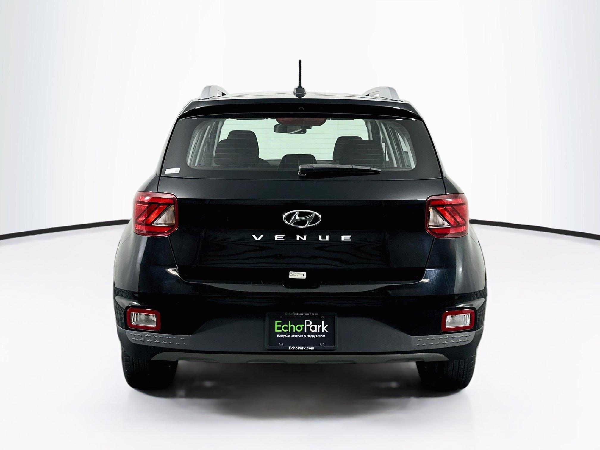 Used 2025 Hyundai Venue SEL FWD image 7