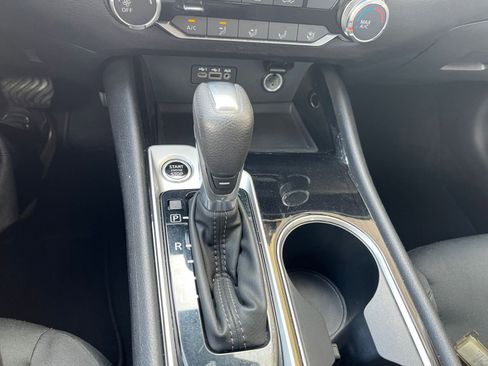 Used 2024 Nissan Altima 2.5 SV image 39