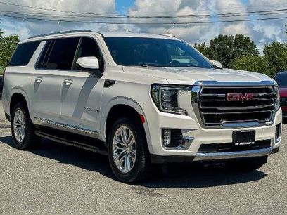 Used 2022 GMC Yukon XL SLT w/ SLT Premium Package