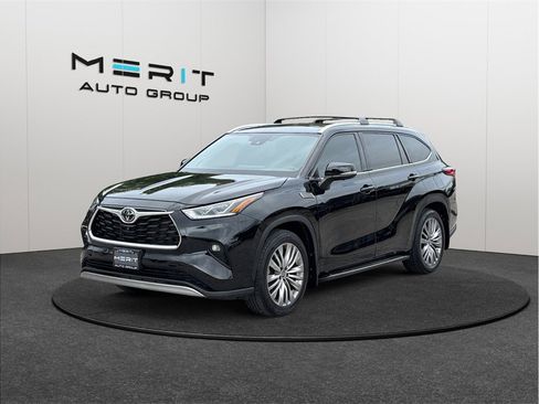 Used 2023 Toyota Highlander Platinum AWD/4WD image 4