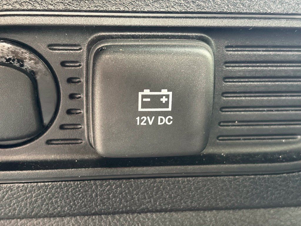 Used 2024 Jeep Grand Cherokee Laredo X AWD/4WD image 10