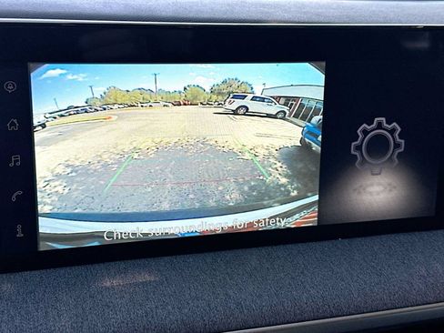 Used 2025 Nissan Kicks SV FWD image 20